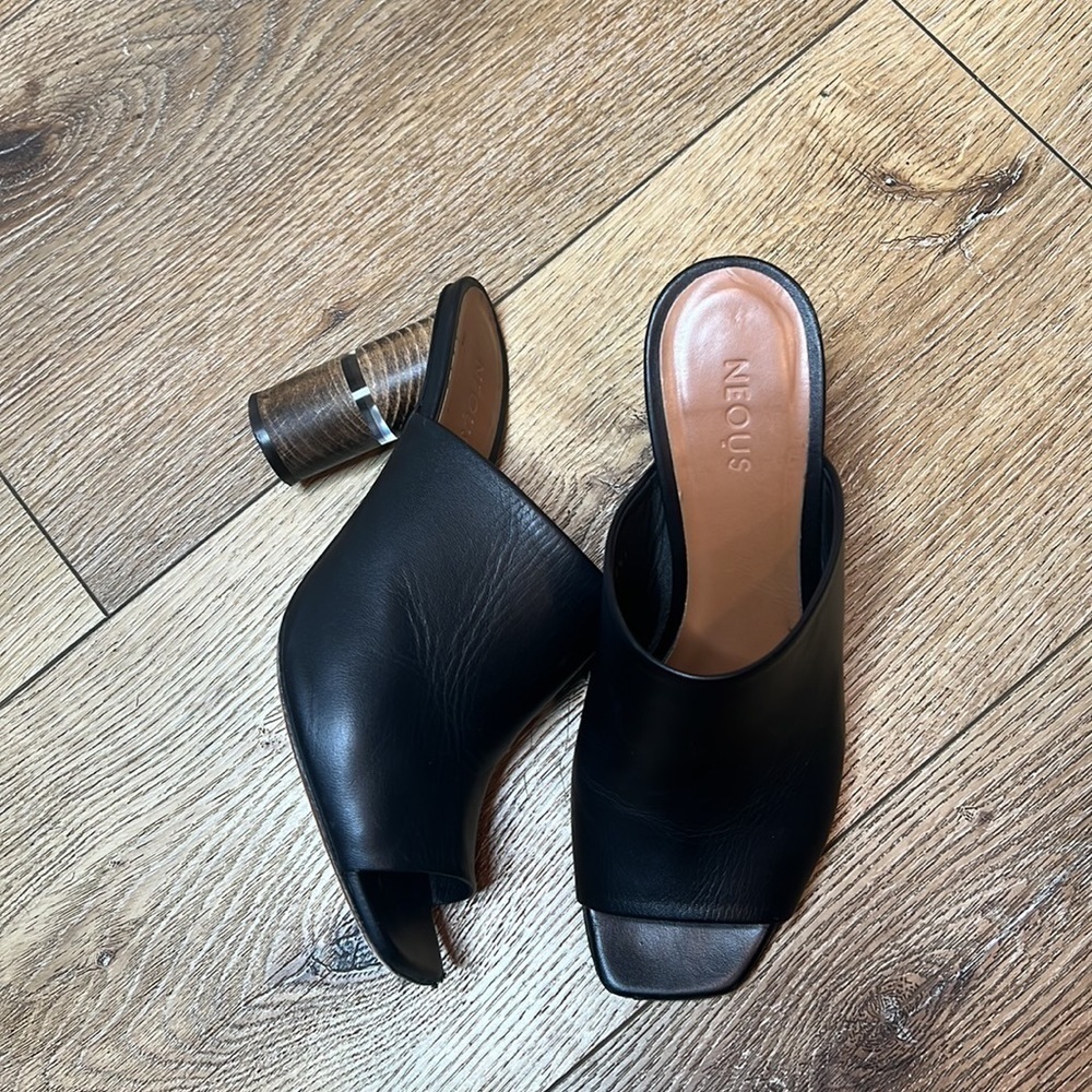Neous Cerato Black Leather Heeled Sandals Size 38 1/2/8US - Picture 3 of 11